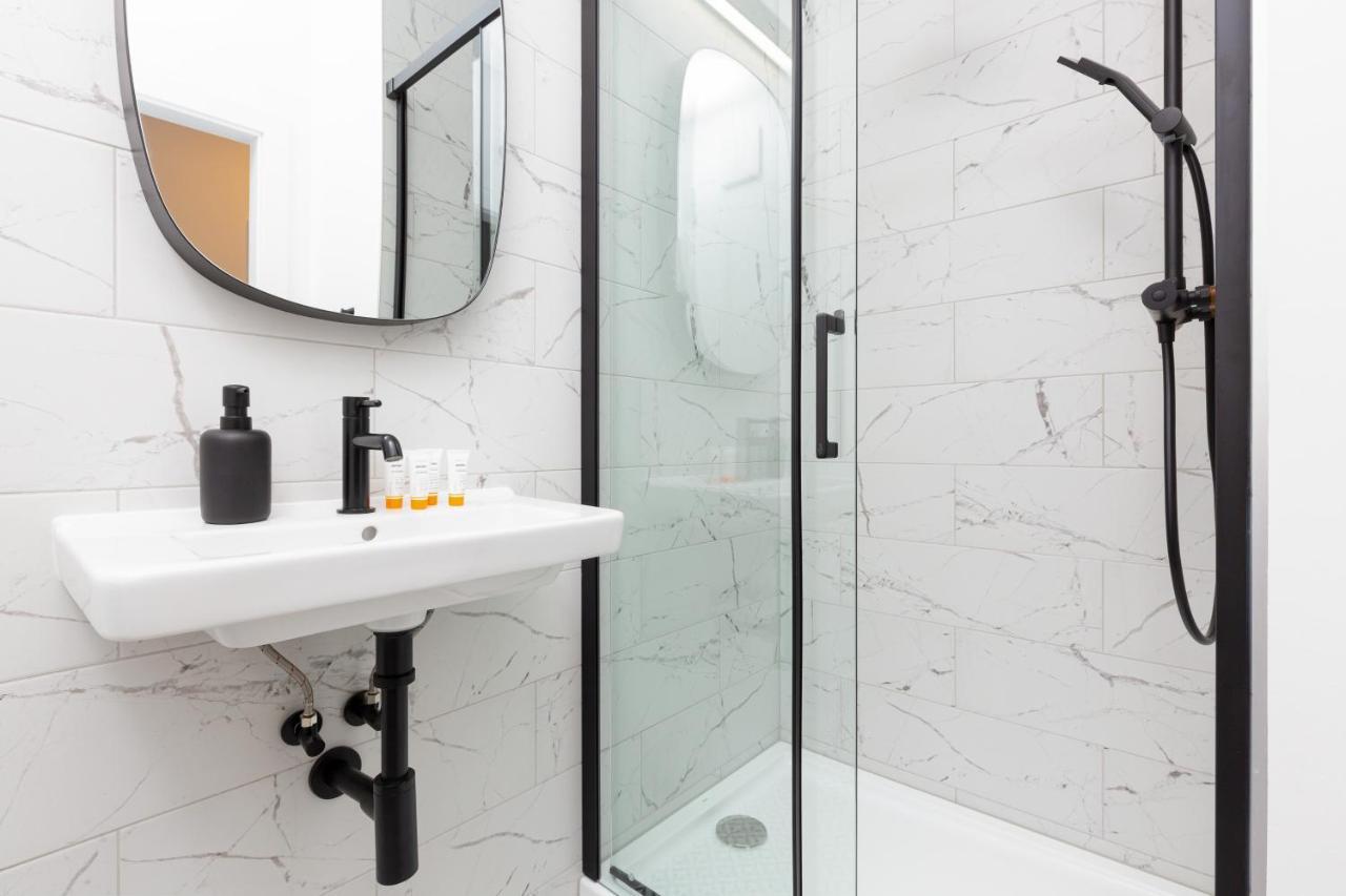 Artistic Zoliborz By Renters Apartment Warsaw